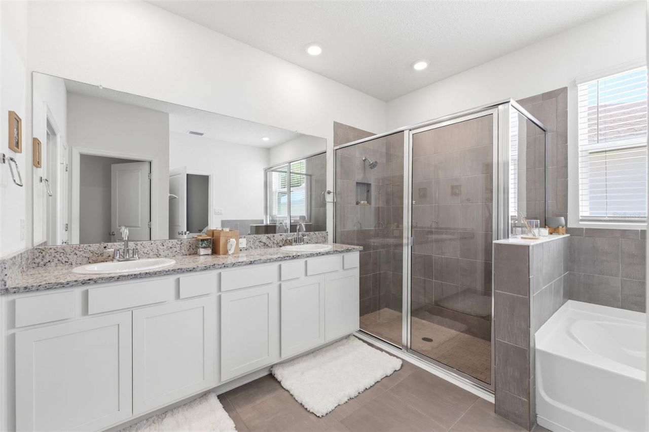 3787 Autumn Amber Drive, Spring Hill, FL 34609 Photo