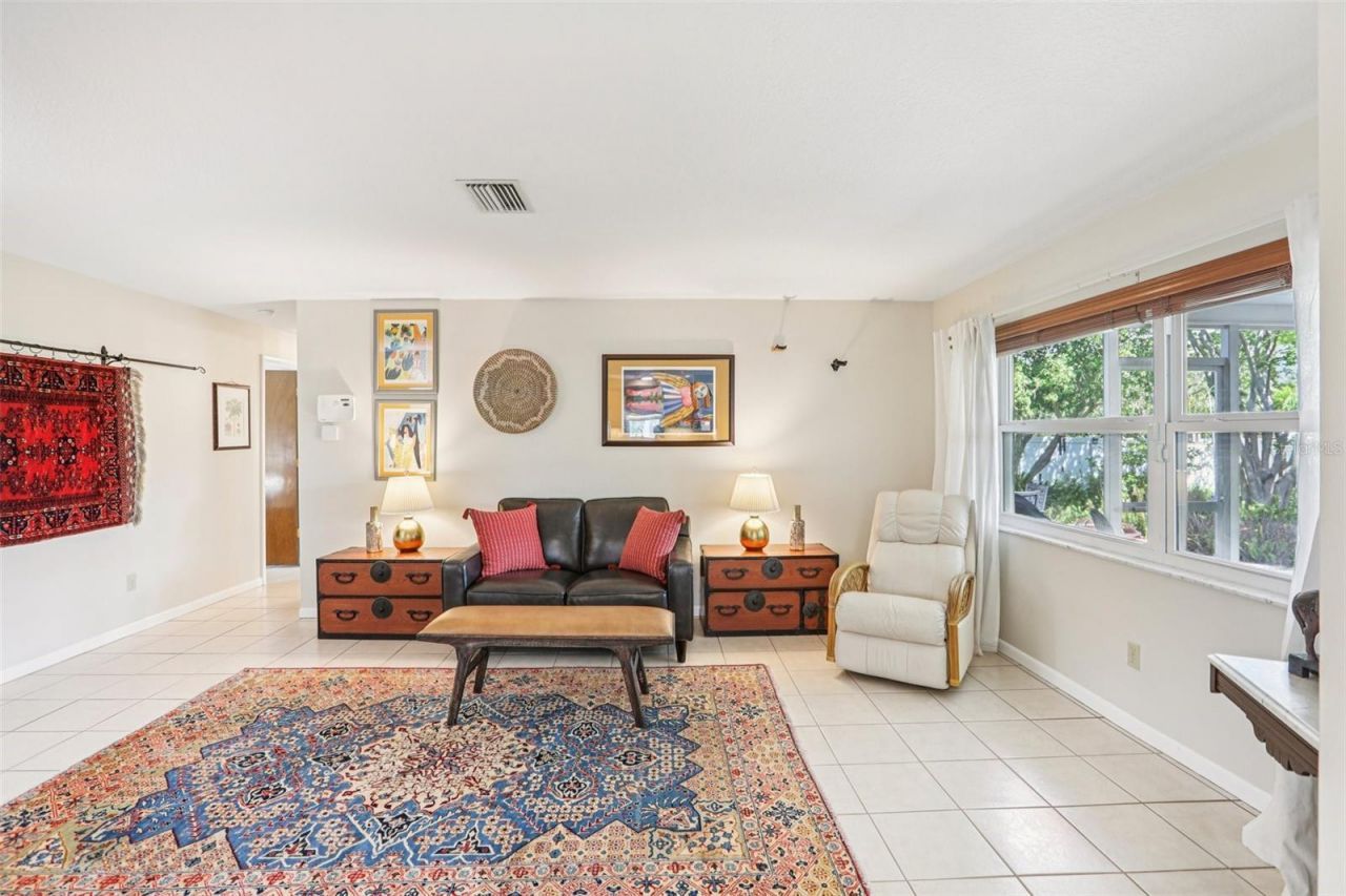 8083 Bayhaven Drive, Seminole, FL 33776 Photo