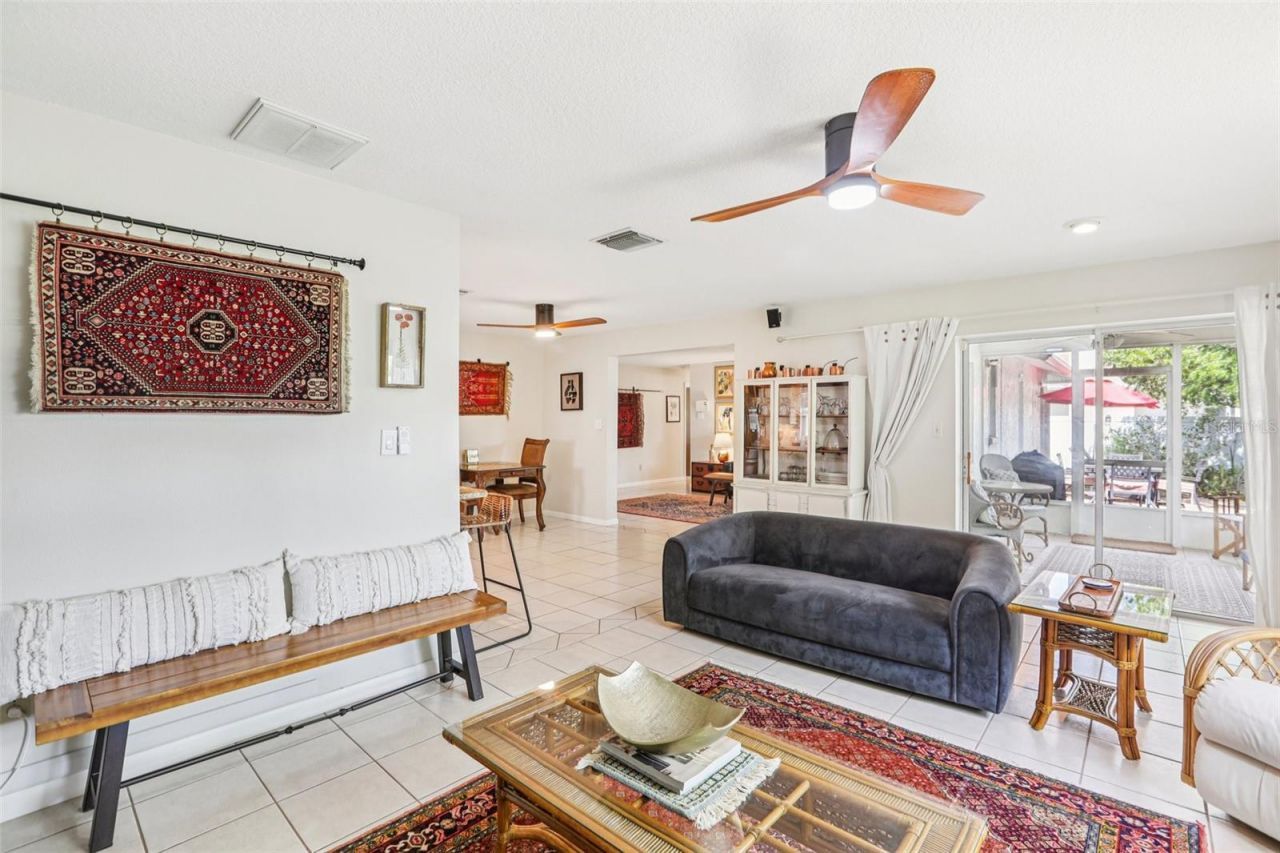 8083 Bayhaven Drive, Seminole, FL 33776 Photo