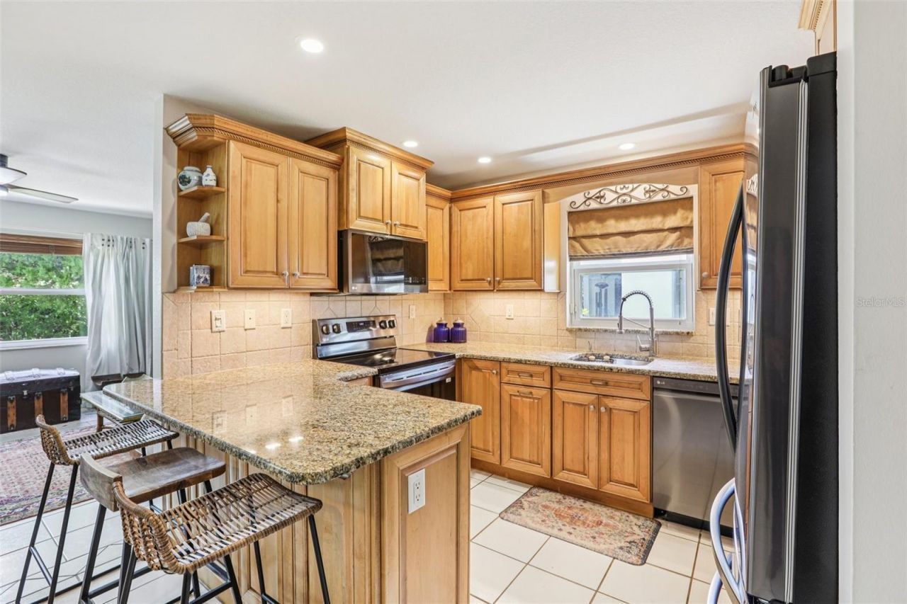 8083 Bayhaven Drive, Seminole, FL 33776 Photo