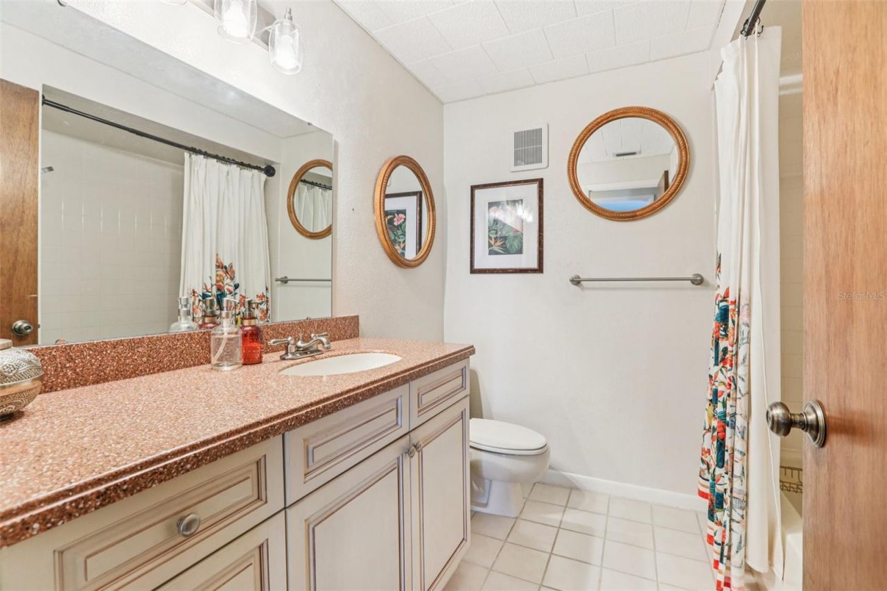 8083 Bayhaven Drive, Seminole, FL 33776 Photo