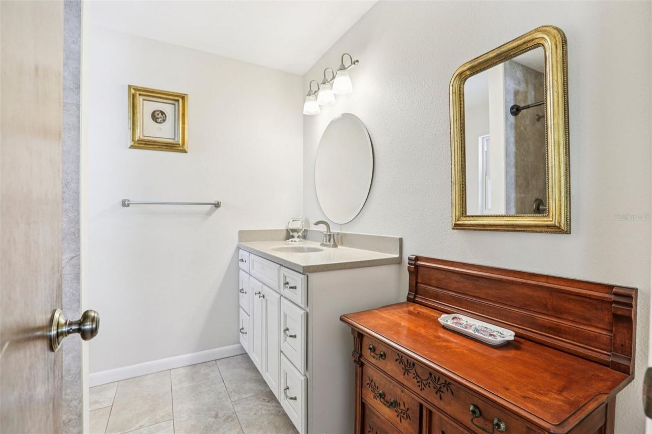 8083 Bayhaven Drive, Seminole, FL 33776 Photo