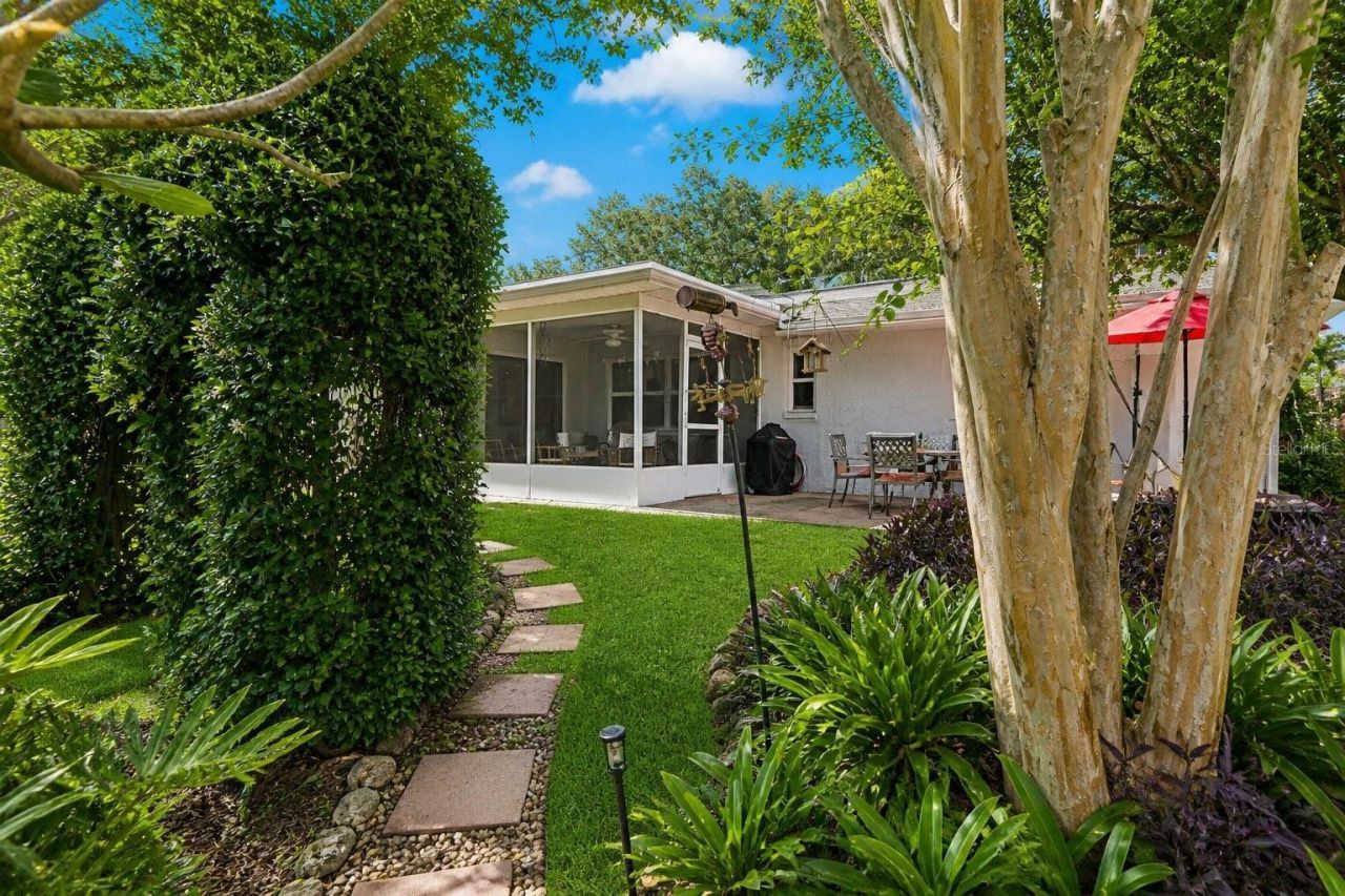8083 Bayhaven Drive, Seminole, FL 33776 Photo