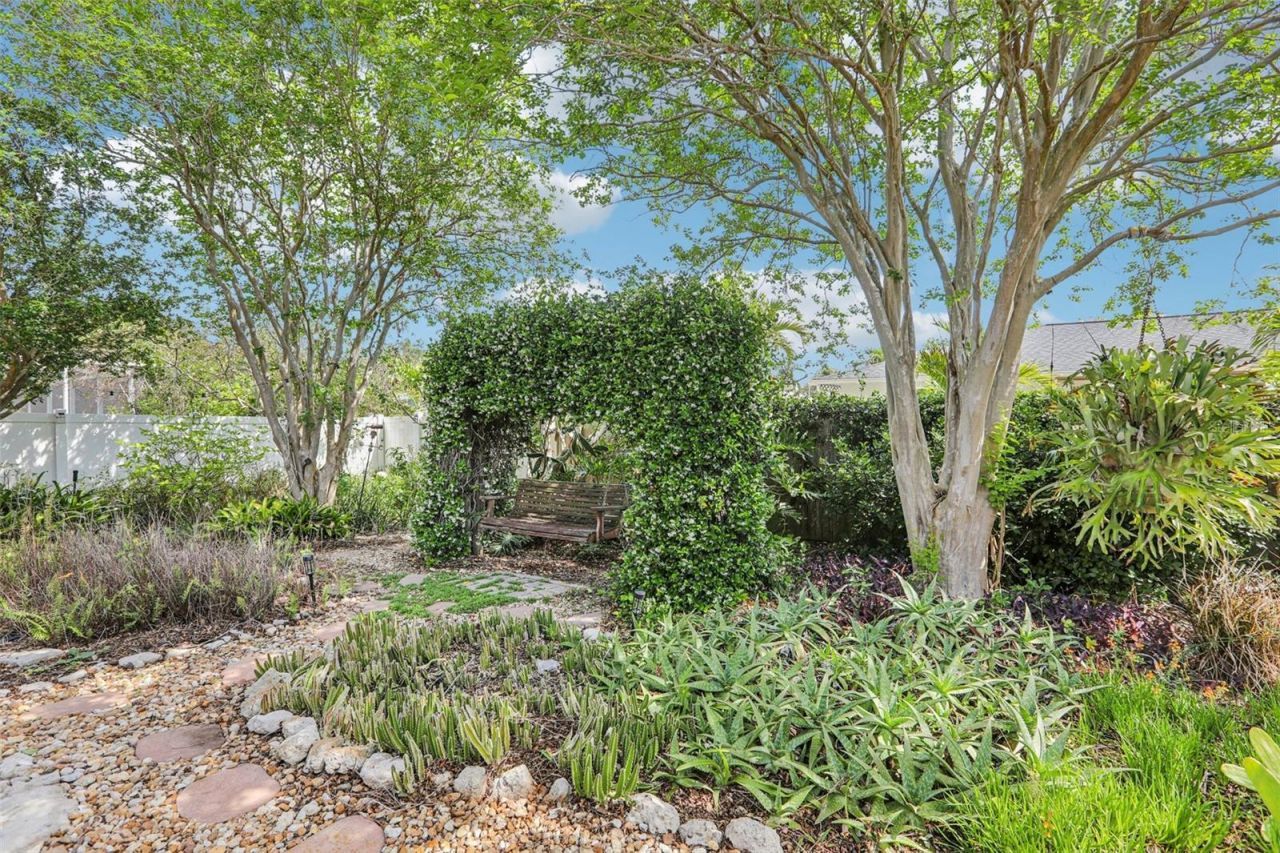 8083 Bayhaven Drive, Seminole, FL 33776 Photo