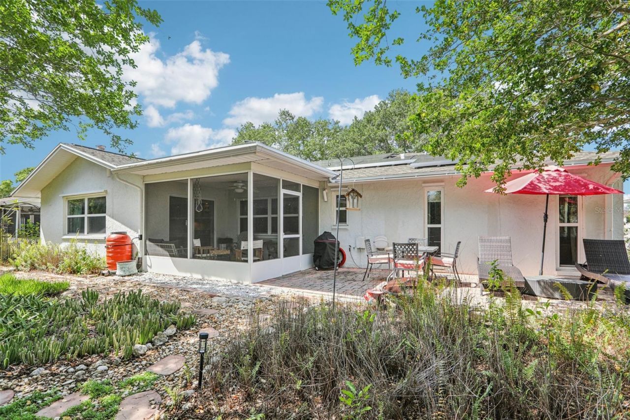 8083 Bayhaven Drive, Seminole, FL 33776 Photo