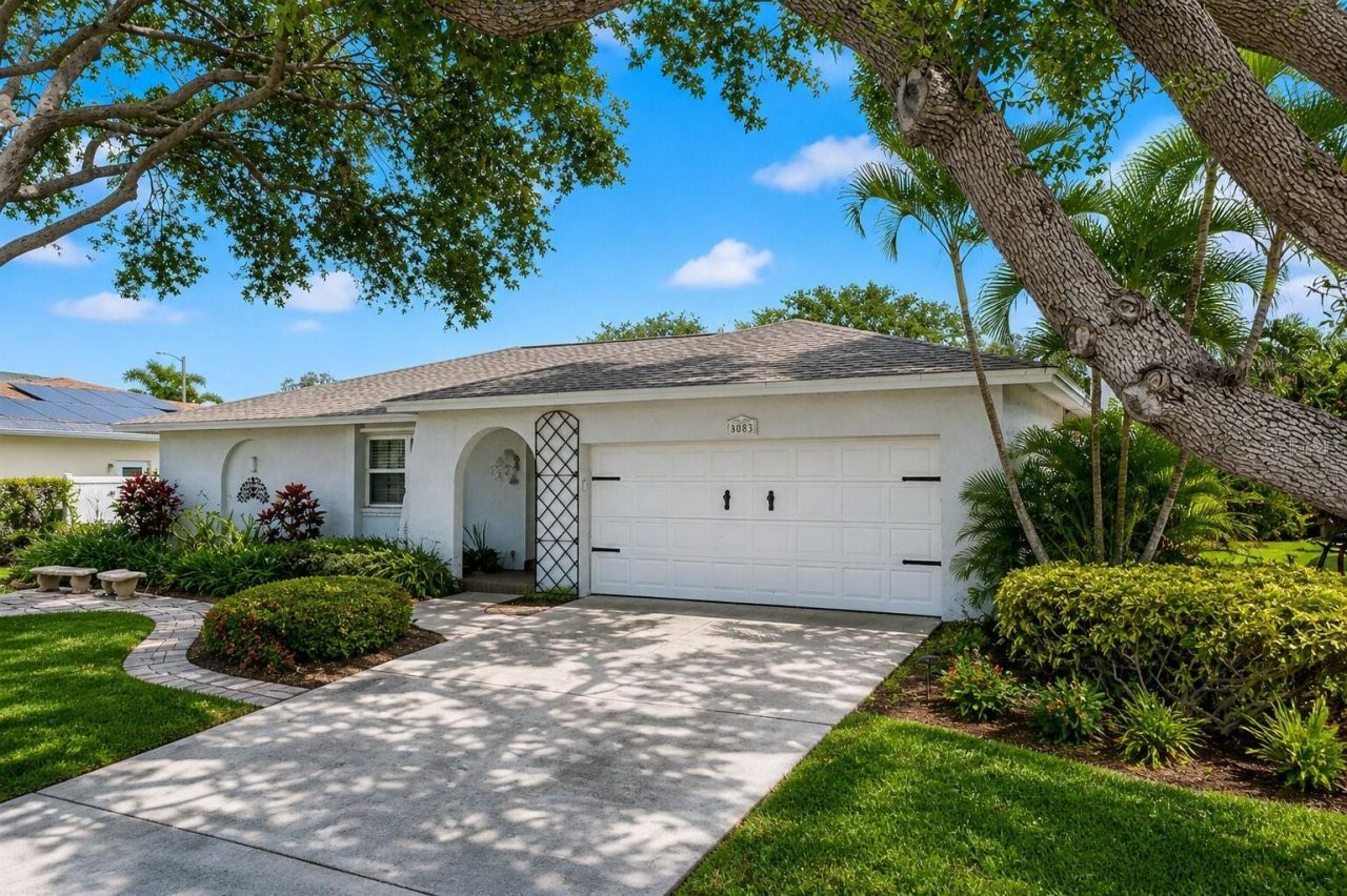 8083 Bayhaven Drive, Seminole, FL 33776 Photo