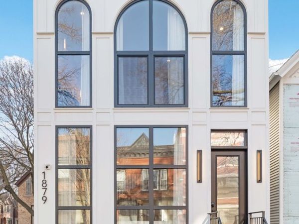 1879 N Hoyne Avenue, Chicago, IL 60647