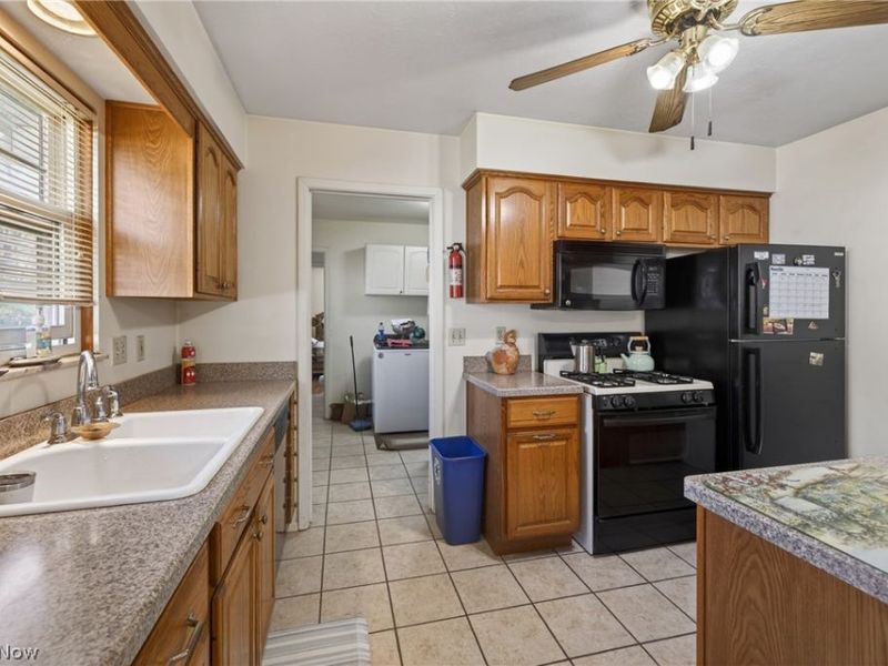 5709 Davis Drive, Mentor, OH 44060 Photo 11