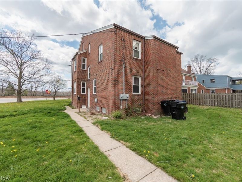 3155 Rocky River Drive, Cleveland, OH 44111 Photo 4