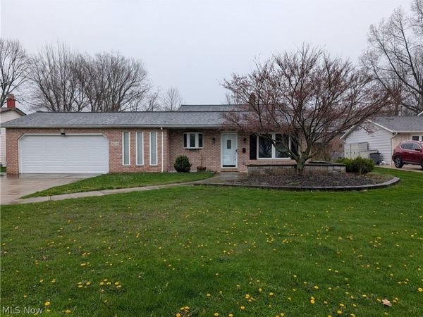 8645 Courtland Drive , Strongsville, OH 44149