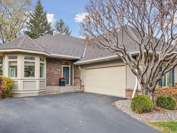 375 Waycliffe Drive S, Wayzata, MN 55391