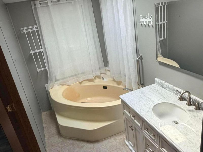 2445 Columbus-Lancaster Road NW, Unit 315, Lancaster, OH 43130 Photo 9