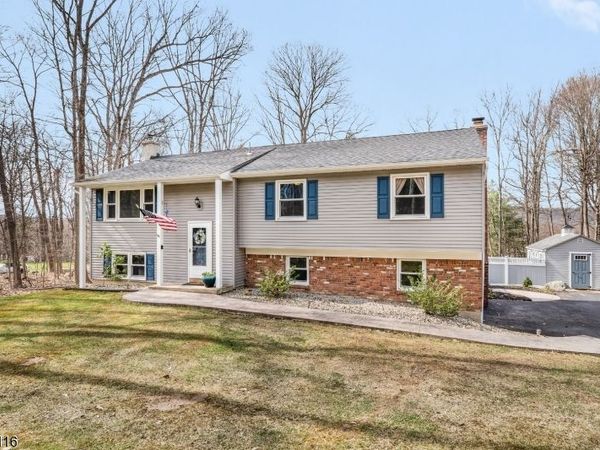 51 Brookwood Rd, Byram, NJ 07874