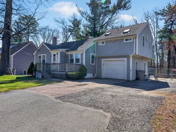 105 Connolly Rd, Avon, MA 02322