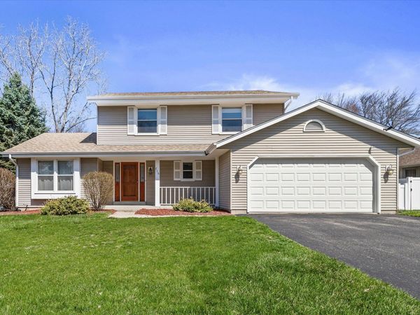 716 Appaloosa Trl, Caledonia, WI 53402