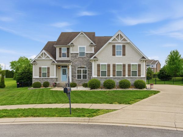 636 Goodman Dr, Gallatin, TN 37066