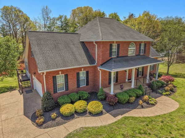 106 Meadowood Loop , Burns, TN 37029
