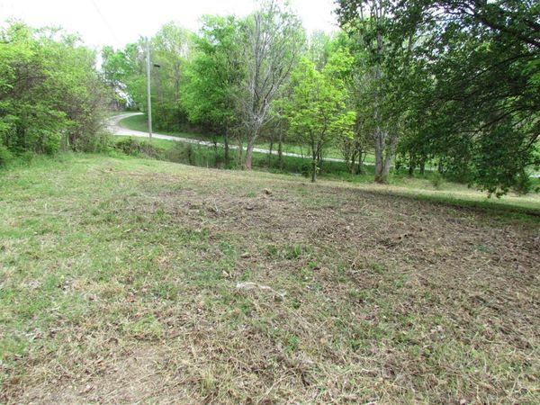 83 Nixon Ln , Watertown, TN 37184