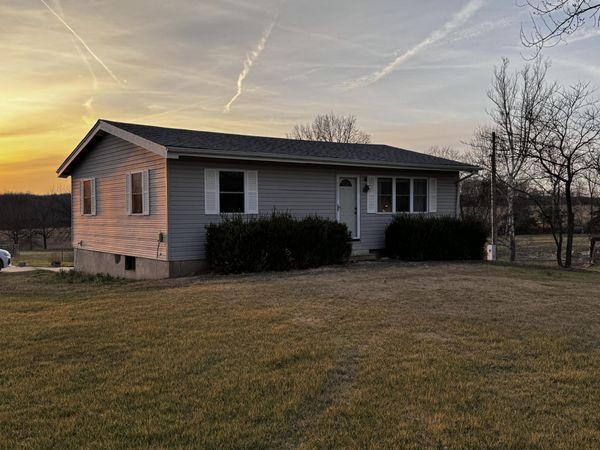 10269 County Road 471 , Tebbetts, MO 65080