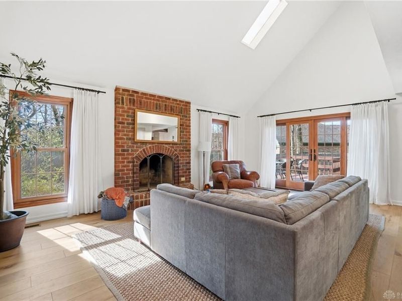 2734 Cricket Woods Drive, Butler Township, OH 45414 Photo 10