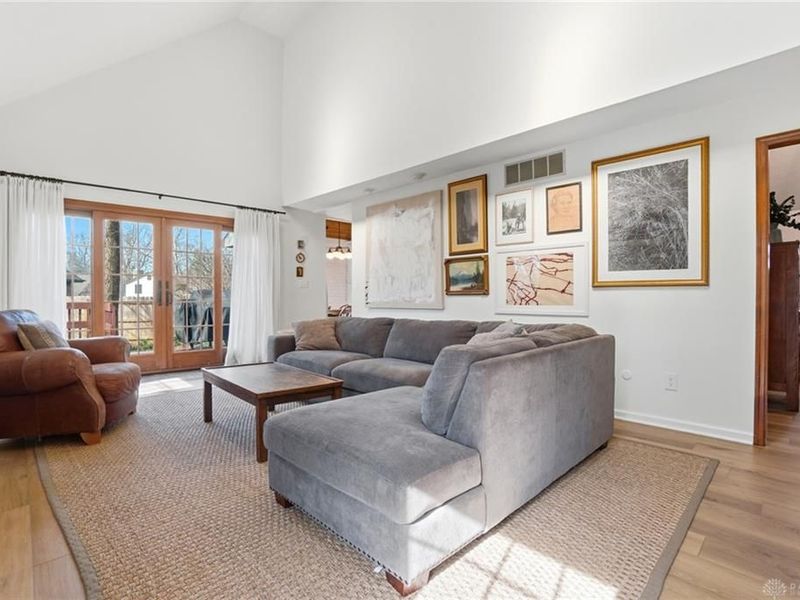 2734 Cricket Woods Drive, Butler Township, OH 45414 Photo 17