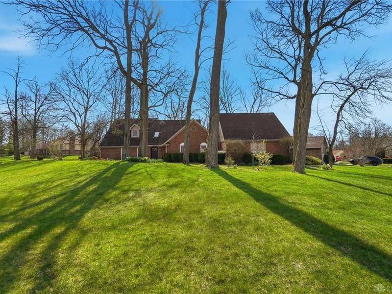 2734 Cricket Woods Drive, Butler Township, OH 45414 Photo 2