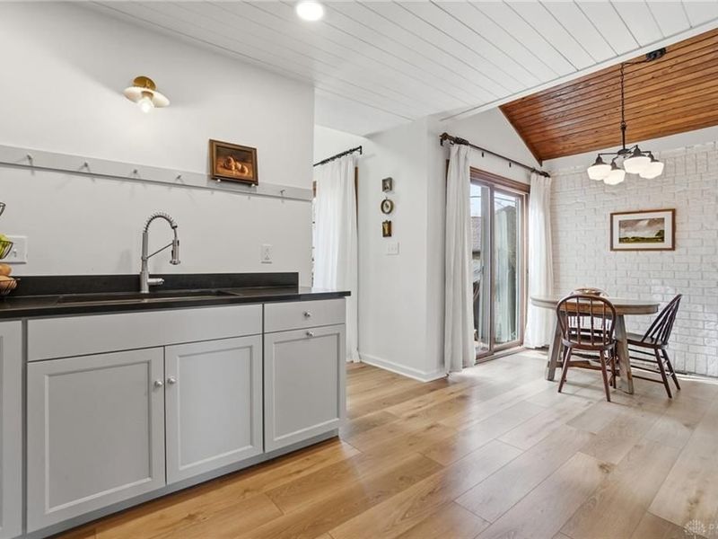 2734 Cricket Woods Drive, Butler Township, OH 45414 Photo 22