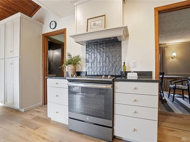 2734 Cricket Woods Drive, Butler Township, OH 45414 Photo 24