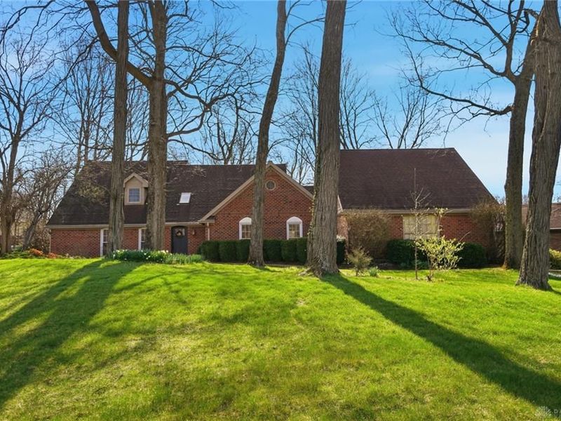 2734 Cricket Woods Drive, Butler Township, OH 45414 Photo 3