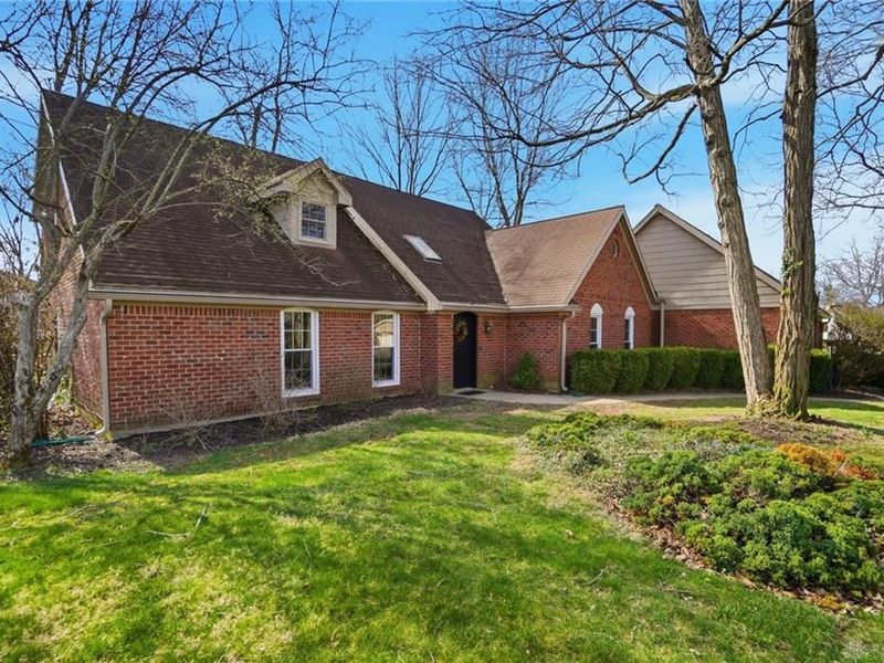 2734 Cricket Woods Drive, Butler Township, OH 45414 Photo 6