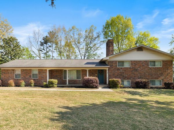 3811 Woodcrest Circle NW, Cleveland, TN 37312