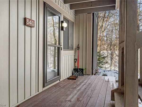 540 Meredith Lane , Cuyahoga Falls, OH 44223