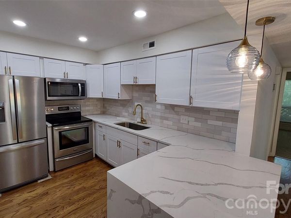 7411 Ashfield Court , Charlotte, NC 28226