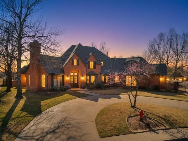 6013 Laquinta Drive, Edmond, OK 73025