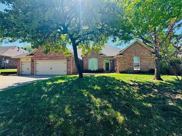 3900 Chickasha, Edmond, OK 73013