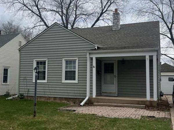 4640 N Woodruff AVENUE, Whitefish Bay, WI 53211