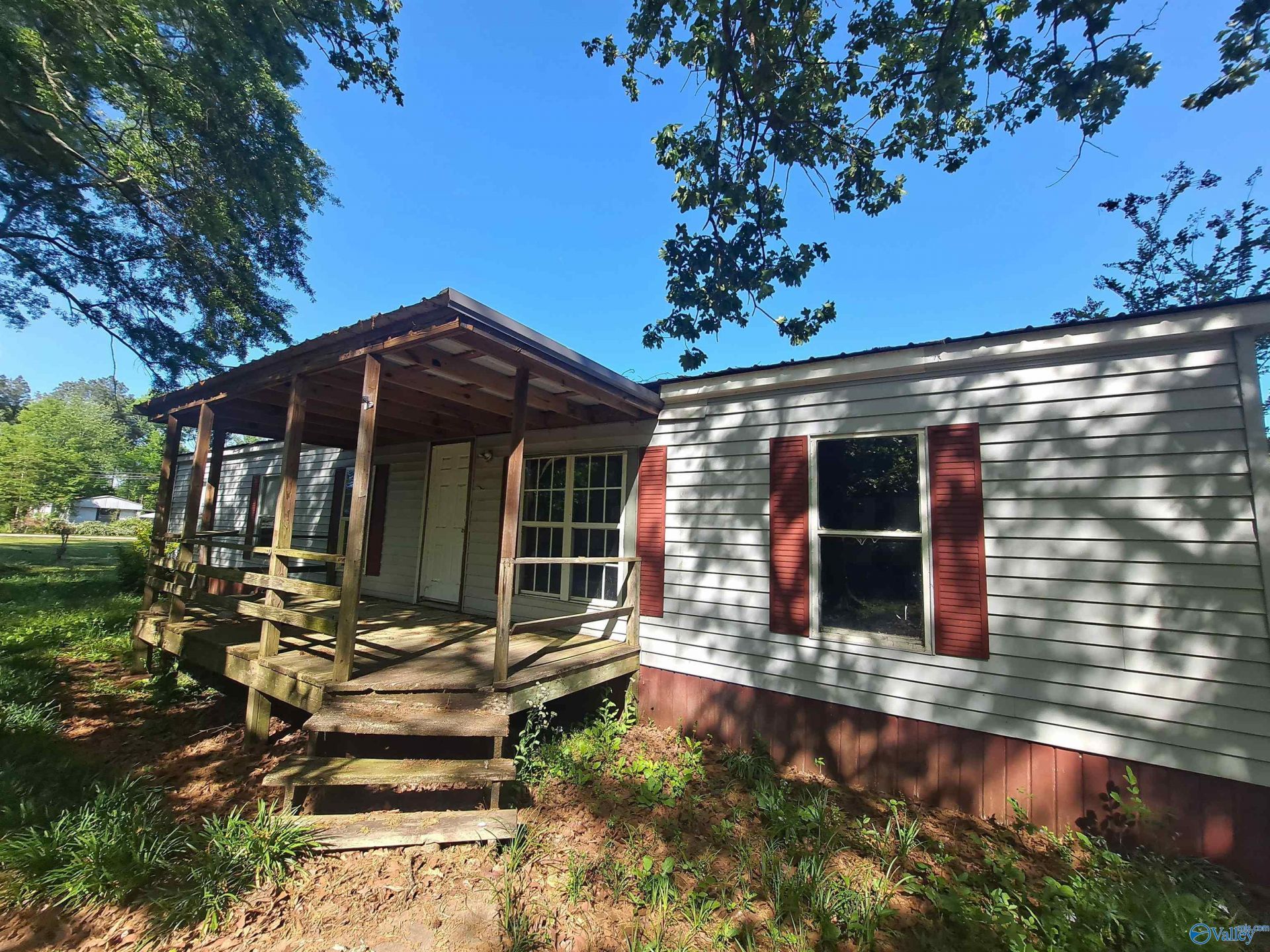 77 Horizon Place, Rainbow City, AL 35906 Main Photo