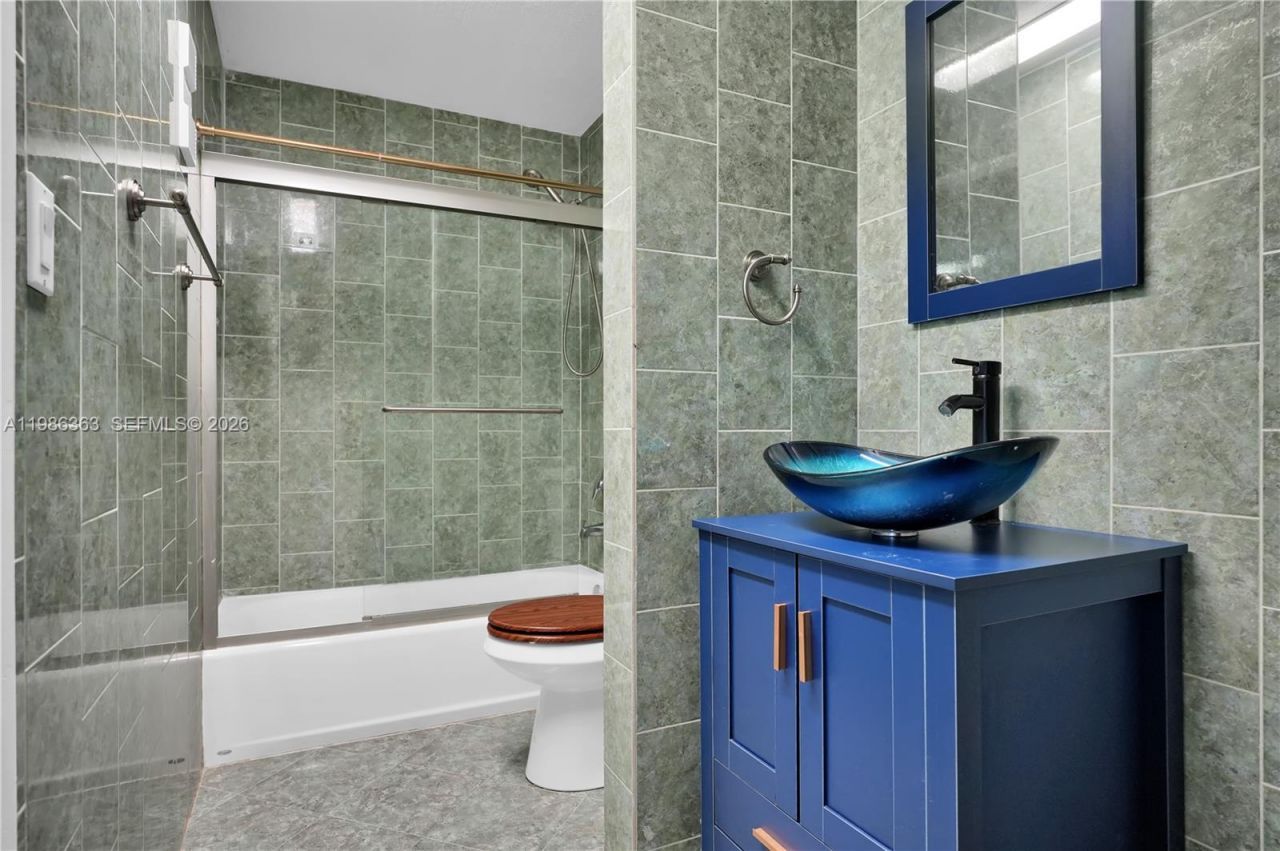 Please Call For Address, Unit 204-5, Miami, FL 33179 Photo