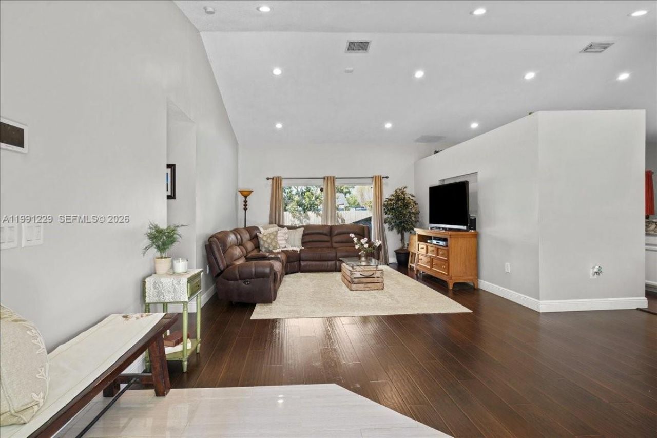 1650 NW 14th Ter, Homestead, FL 33030 Photo