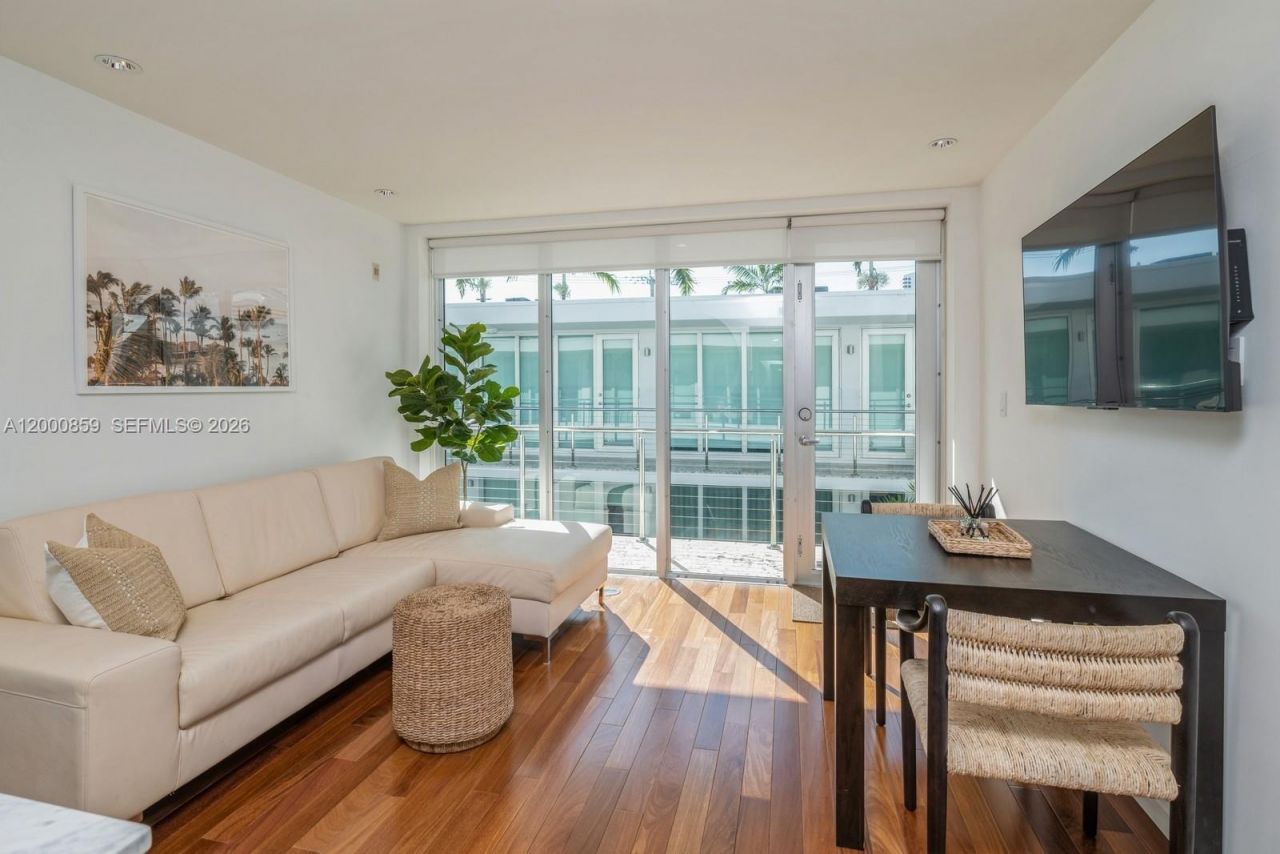 1601 West Ave, Unit 208, Miami Beach, FL 33139 Photo