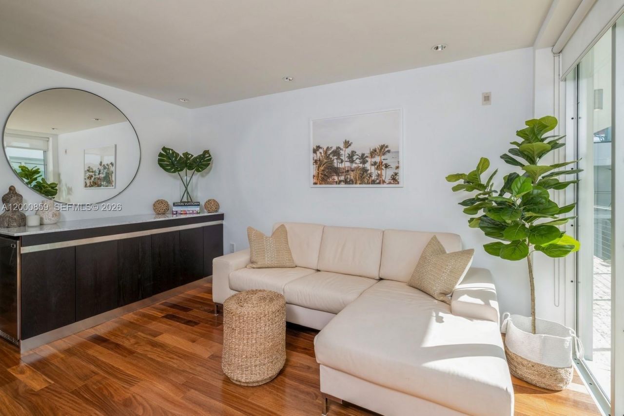 1601 West Ave, Unit 208, Miami Beach, FL 33139 Photo