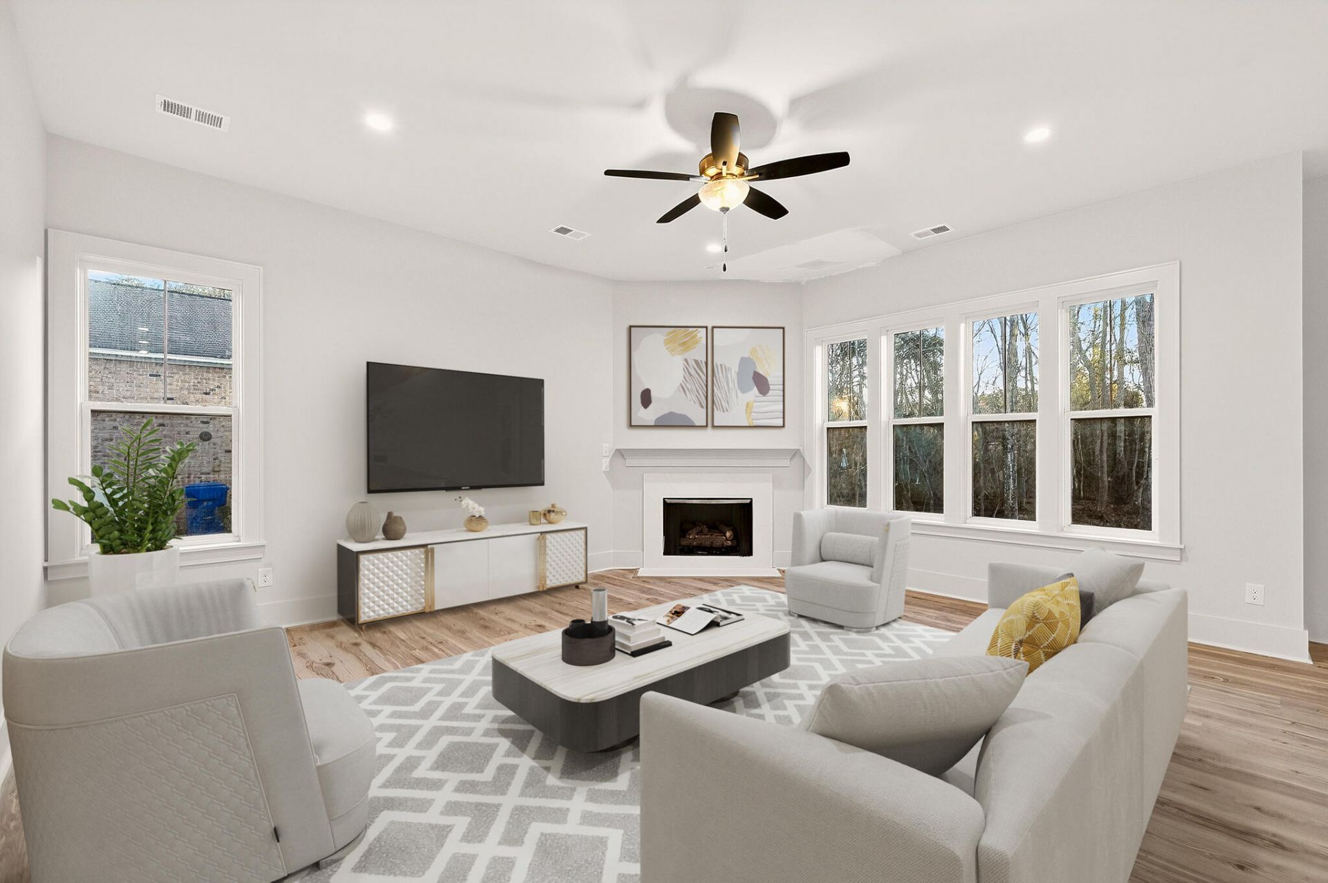 3633 Happyland Boulevard Photo 10