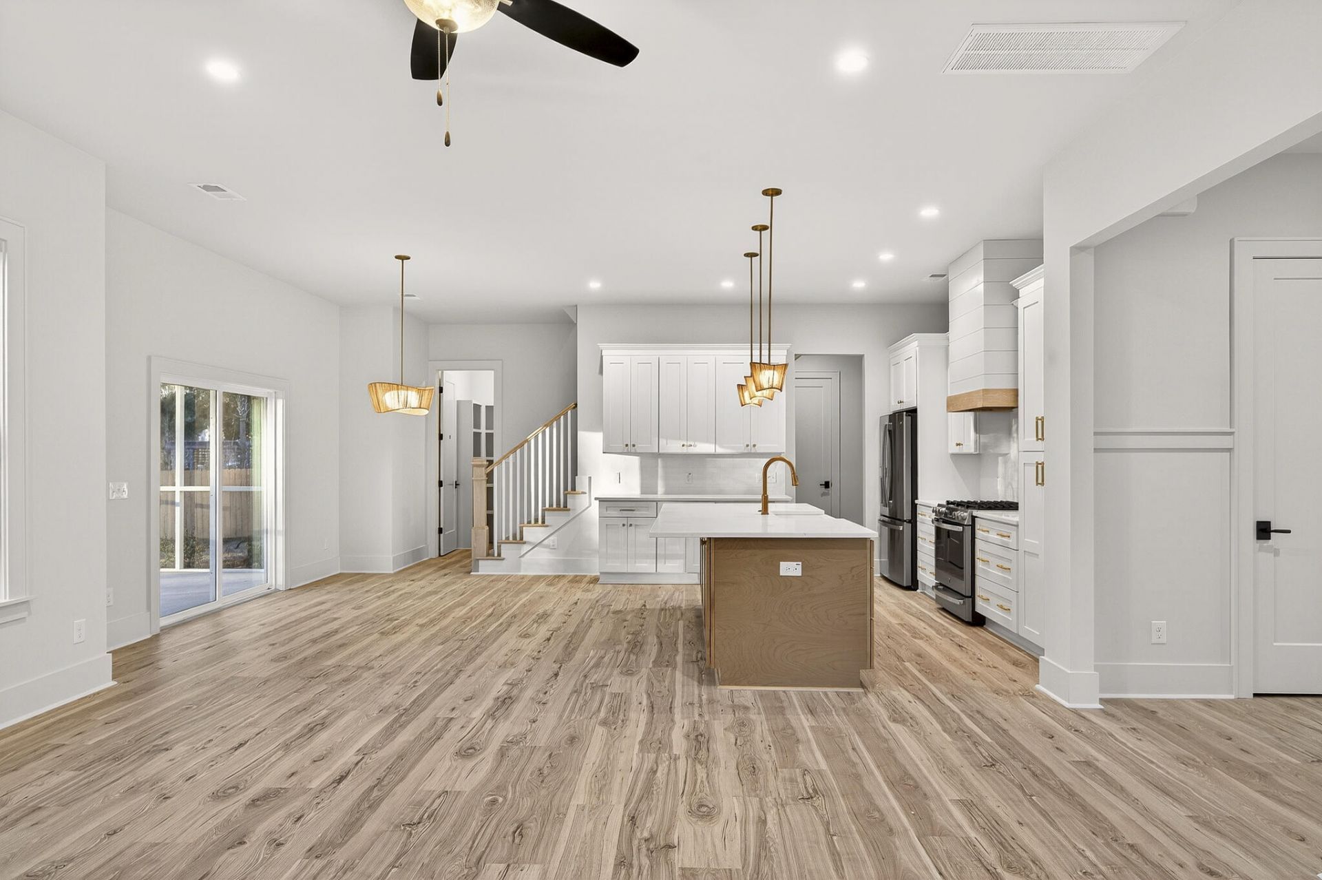 3633 Happyland Boulevard Photo 13