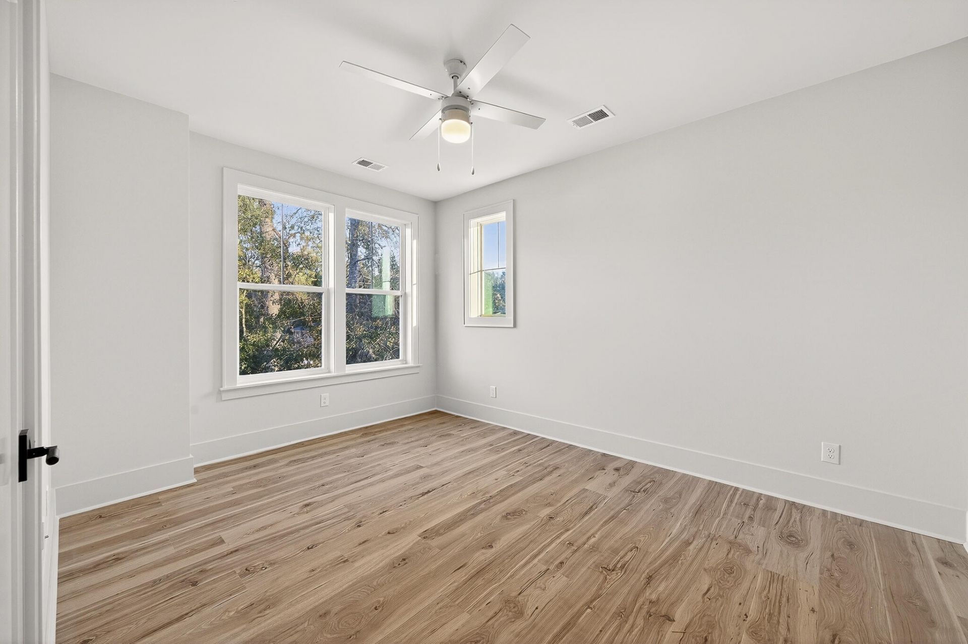 3633 Happyland Boulevard Photo 37