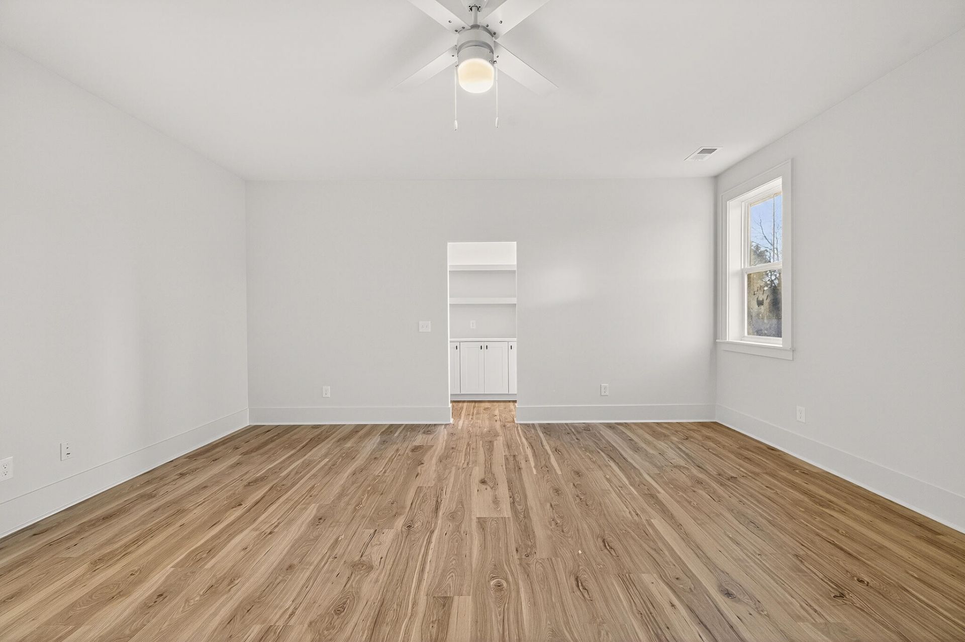 3633 Happyland Boulevard Photo 39