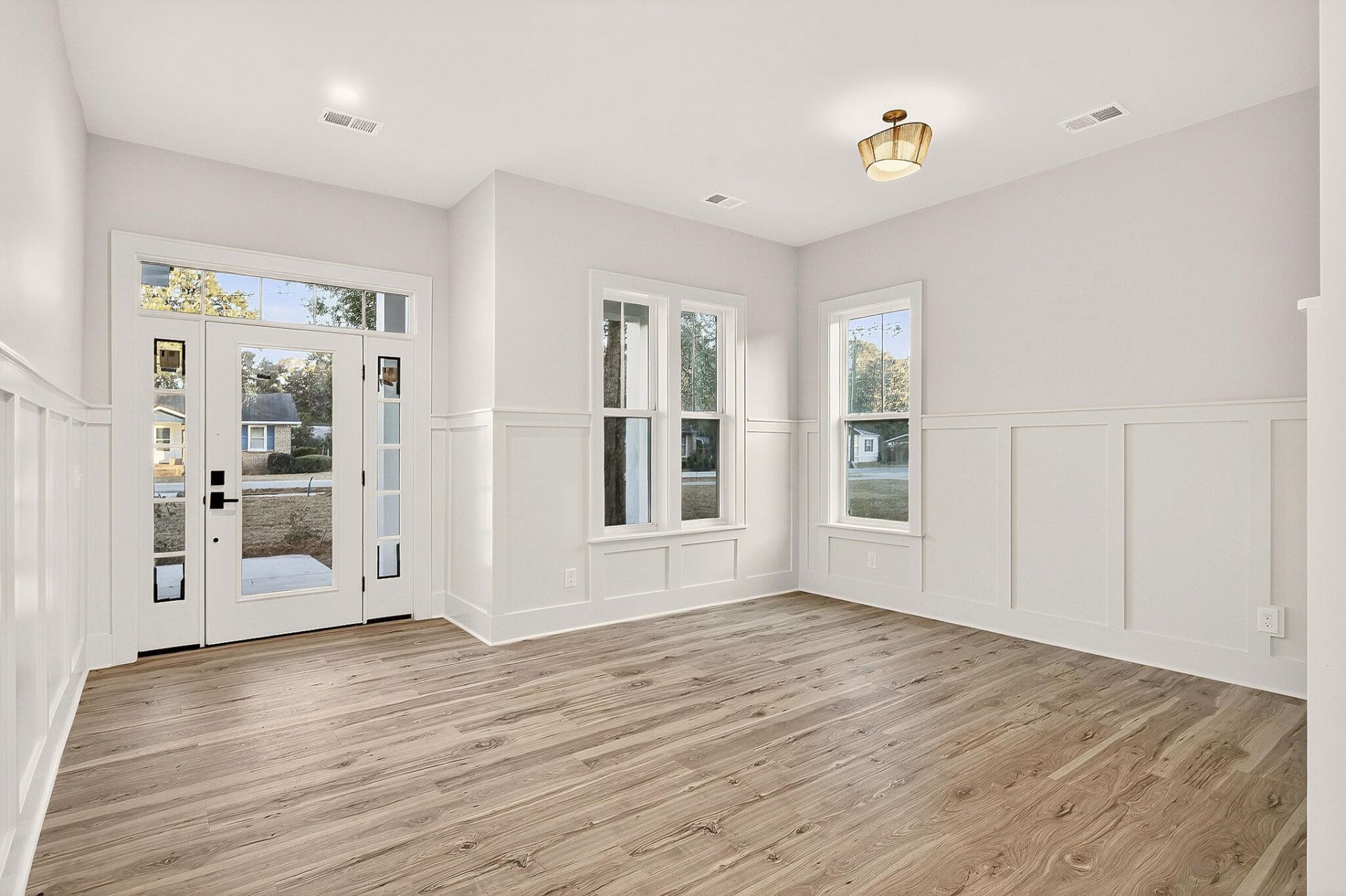 3633 Happyland Boulevard Photo 8