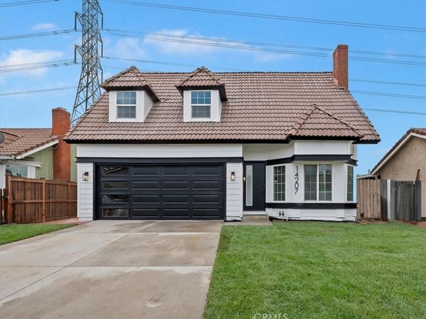 14207 Woodland Drive, Fontana, CA 92337