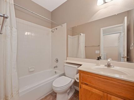 126 Larkin Cir, Folsom, CA 95630 Photo