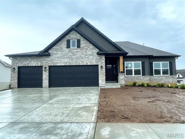 505 Clarks Crossing, Moscow Mills, MO 63362