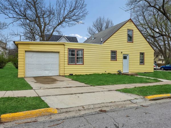 209 N Wilmoth Avenue, Ames, IA 50014